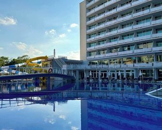 Grand Hotel Nirvana - Sunny Beach - Несебр - Басейн