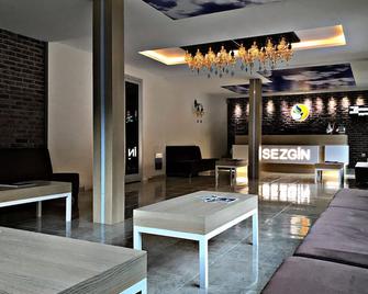 Sezgin Hotel - Uzungöl - Stue