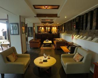 Royal Heritage Tripura Castle - Shillong - Lounge