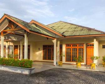 Grand Pondok Impian Hotel - Tanjung Pendan - Bâtiment