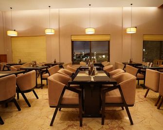 The Uttrayan - Luxury Meets Tranquility - Chakrāta - Restaurant
