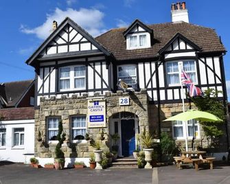 Gatwick Castle B&B - הורלי - בניין