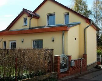 Vacation apartment 03 - Family Heinz Kuhn - Ückeritz - Gebäude