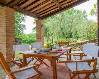 Lovely Home In Buggiano With Kitchen - Massa e Cozzile - Patio