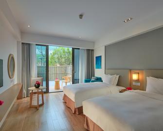 Holiday Inn Express Zhejiang Qianxia Lake By IHG - Lishui - Bedroom