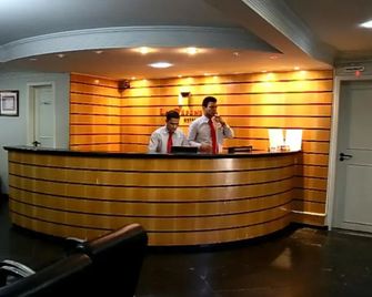La Defense Apart Hotel - Montes Claros - Front desk
