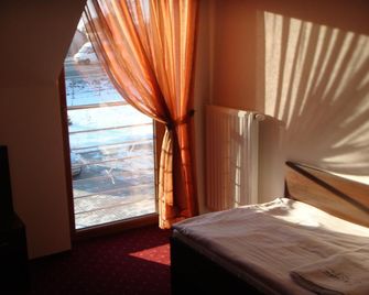 Gosciniec Europejski - Przyjmo