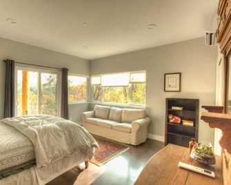 New Rollins Lake Retreat - Grass Valley - Bedroom