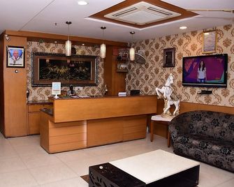 Budget Hotel - Khammam - Front desk