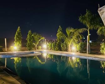 Unity Holiday Resort Statue of Unity Kevadia - Kevadia - Pool