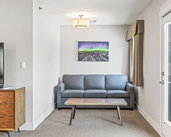 Basecamp Lodge Canmore - Canmore - Sala de estar