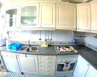 Oeiras, T2 Barcarena - Oeiras - Kitchen