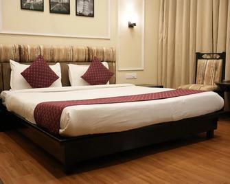 Hotel Pallavi West - Panchkula - Slaapkamer