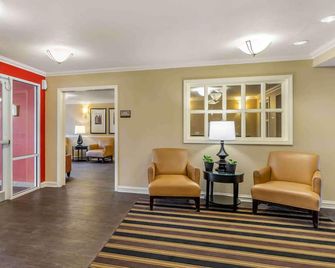 Studio 6 Extended Stay Chicago Vernon Hills Lincolnshire Il - Vernon Hills - Lobby