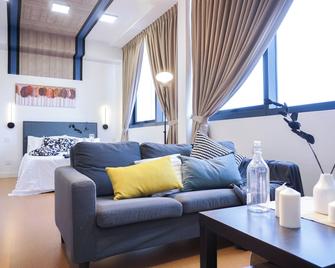 The Hub - Petaling Jaya - Living room
