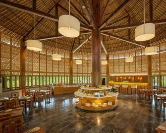 Alba Wellness Resort By Fusion - Huế - Restaurant