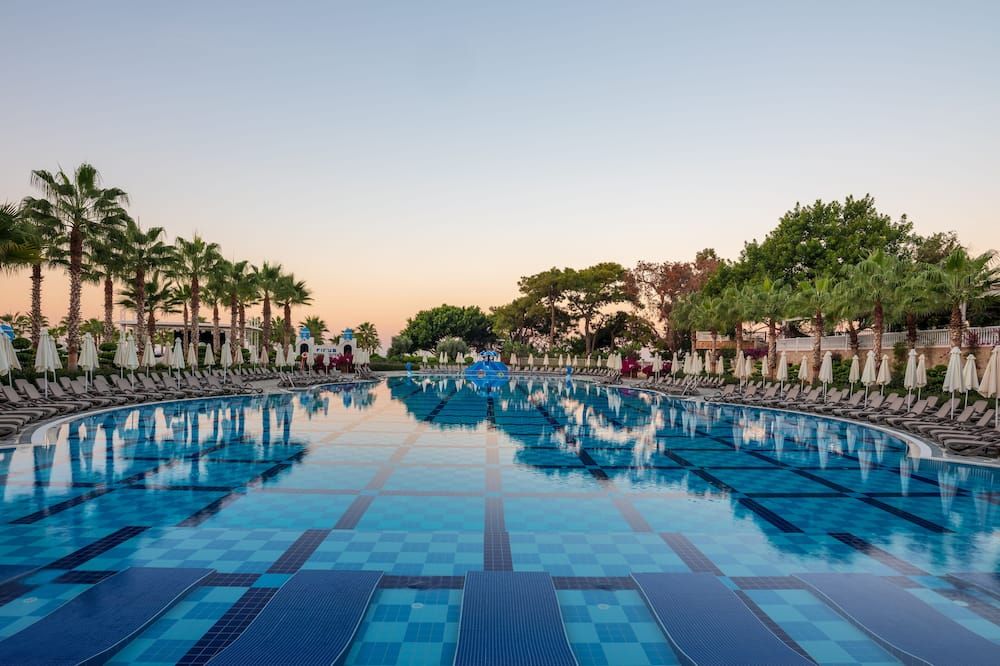 روبي بلاتينوم سبا ريزورت آند سويتس