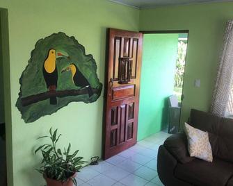 Lake Arenal/ Tronadora center. - Tronadora - Sala de estar