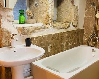 Gîte de charme bain nordique & vieilles pierre classé 3 étoiles Le Prestadou - Arcambal