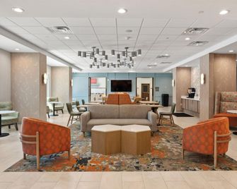 Hampton Inn by Hilton Wharton - Wharton - Salónek