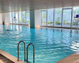 Jinglai Bushe Hotel Bund Nanjing West Road Shanghai - שנחאי - בריכה