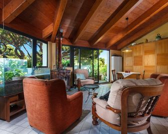 Hotel Columbia - ראבנה - סלון