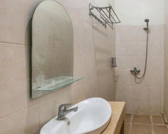 Urbanview Hotel Kanca Banjarmasin by RedDoorz - Banjarmasin - Salle de bain
