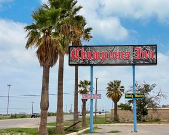 Champions Inn Del Rio Tx Near Us 90 - Del Rio - Gebäude