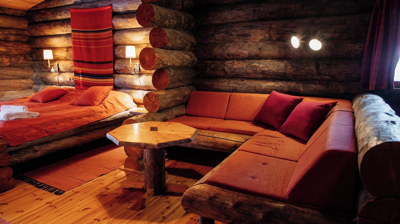Kakslauttanen Arctic Resort - Igloos and Chalets