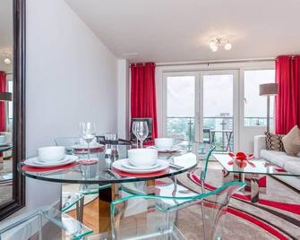 Reflections - Balcony Views of Poole Harbour - Poole - Dining room