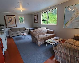 Dickson Holiday Park - ת'יימס - סלון