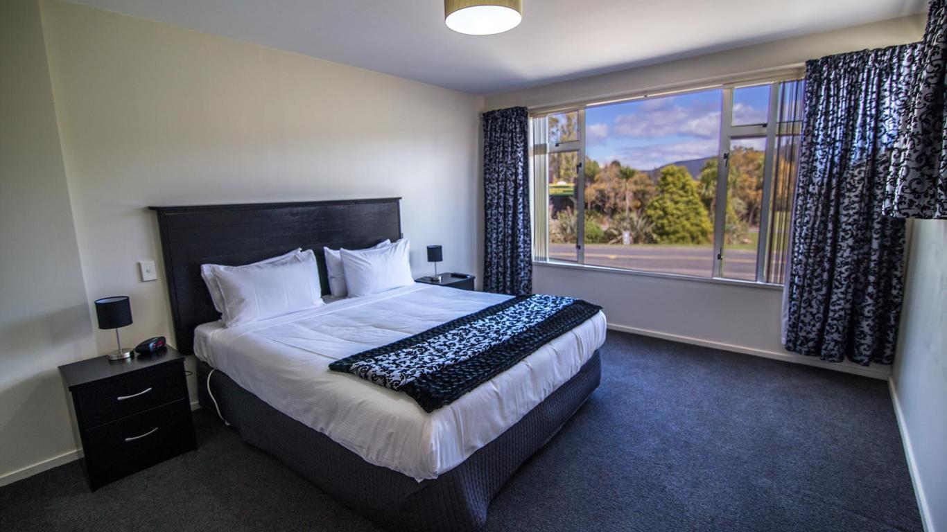 Te Anau Lakefront Bed and Breakfast