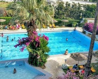 Hotel Jalta - Bizerte - Pool