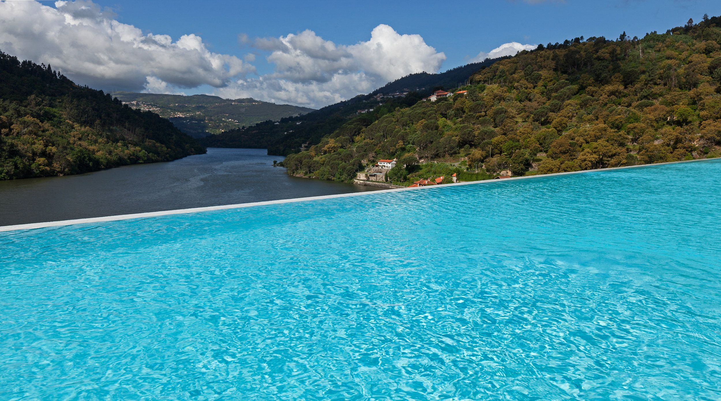 Pool view of null, located in null. Image provided by Leonardo