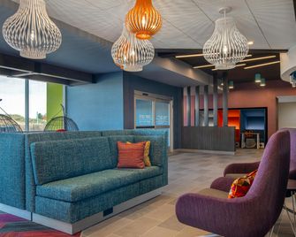 Tru by Hilton Anderson - Anderson - Lounge