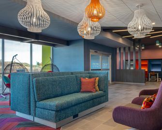 Tru by Hilton Anderson - Anderson - Lounge