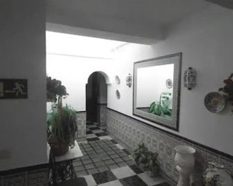 Hostal Plaza Damasco - Almuñécar - Pasillo