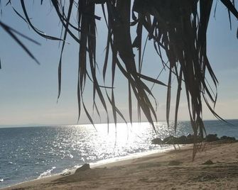 Villa Askamnia and Suites - Metamorfosi