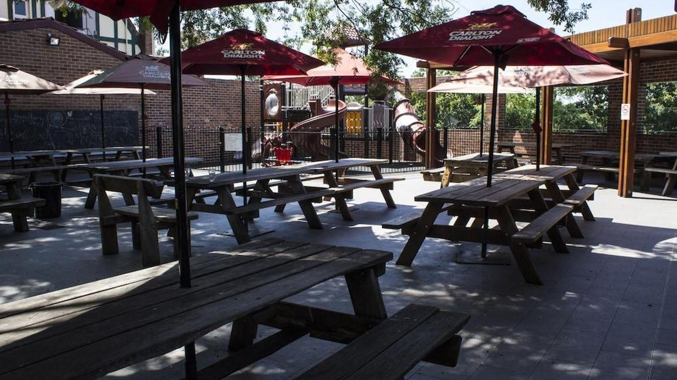 والايشا هوتيل