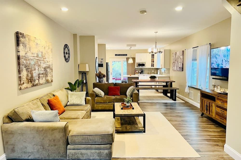 Romantic Villa - Troy - Living room