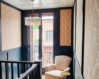 Speakeasy King Suite (Rm1) - Nevada City