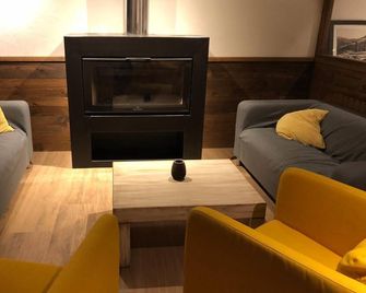 Hostal El Quintà - Espinavell - Sala de estar