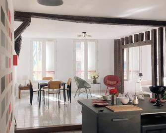 Au nom de la rose, beau 3 pièces en centre-ville - Provins - Comedor