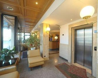 Hotel L'Aquila - Pomezia - Lobby