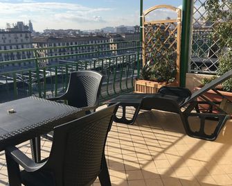 توب فلور - نابليس - شرفة