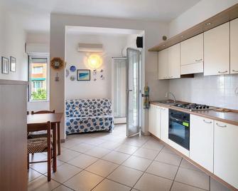 Mirafiori - Alassio - Keuken