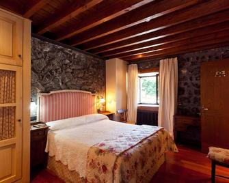 Hotel Antsotegi - Etxebarria - Camera da letto