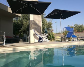 Art House Margine Rosso - Quartu Sant'Elena - Piscina