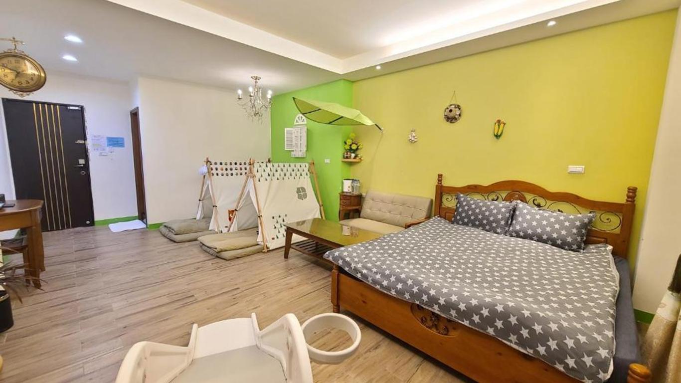 تاينان ليتل داي