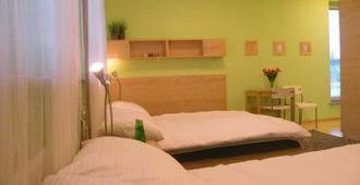 Standard Delegacyjny Bed & Breakfast - Ostrowy - Bedroom